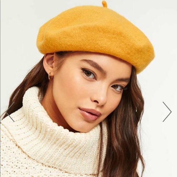๐ Canadian Hat branded beret